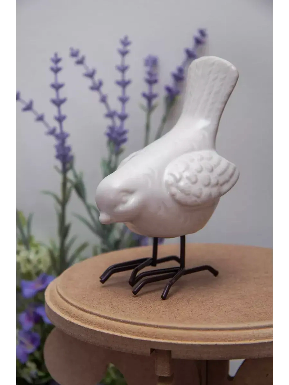 Статуэтки для интерьера на полку