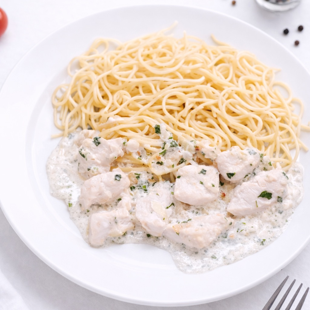 Курица в сливках с гарниром