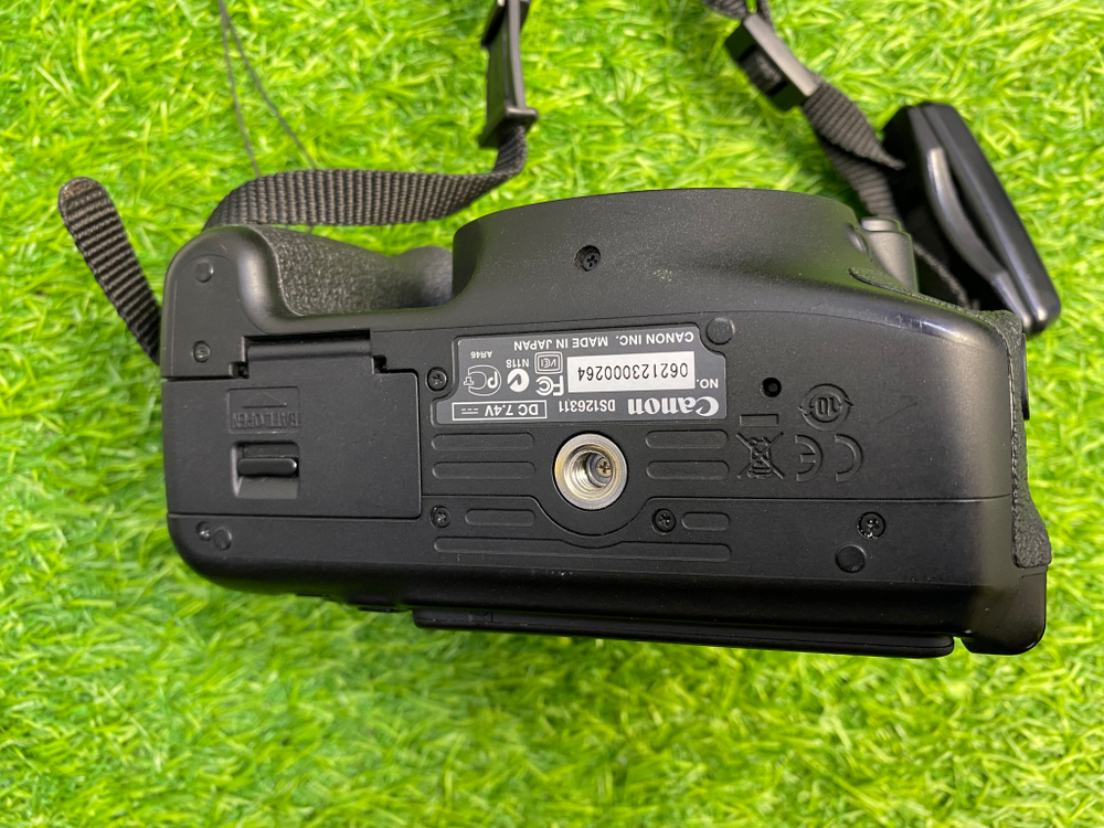 Canon Rebel T3i Kit 18-55mm Покупка/Продажа