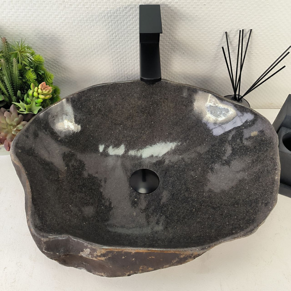Раковина из речного камня RS-65059 52*41*15 0862