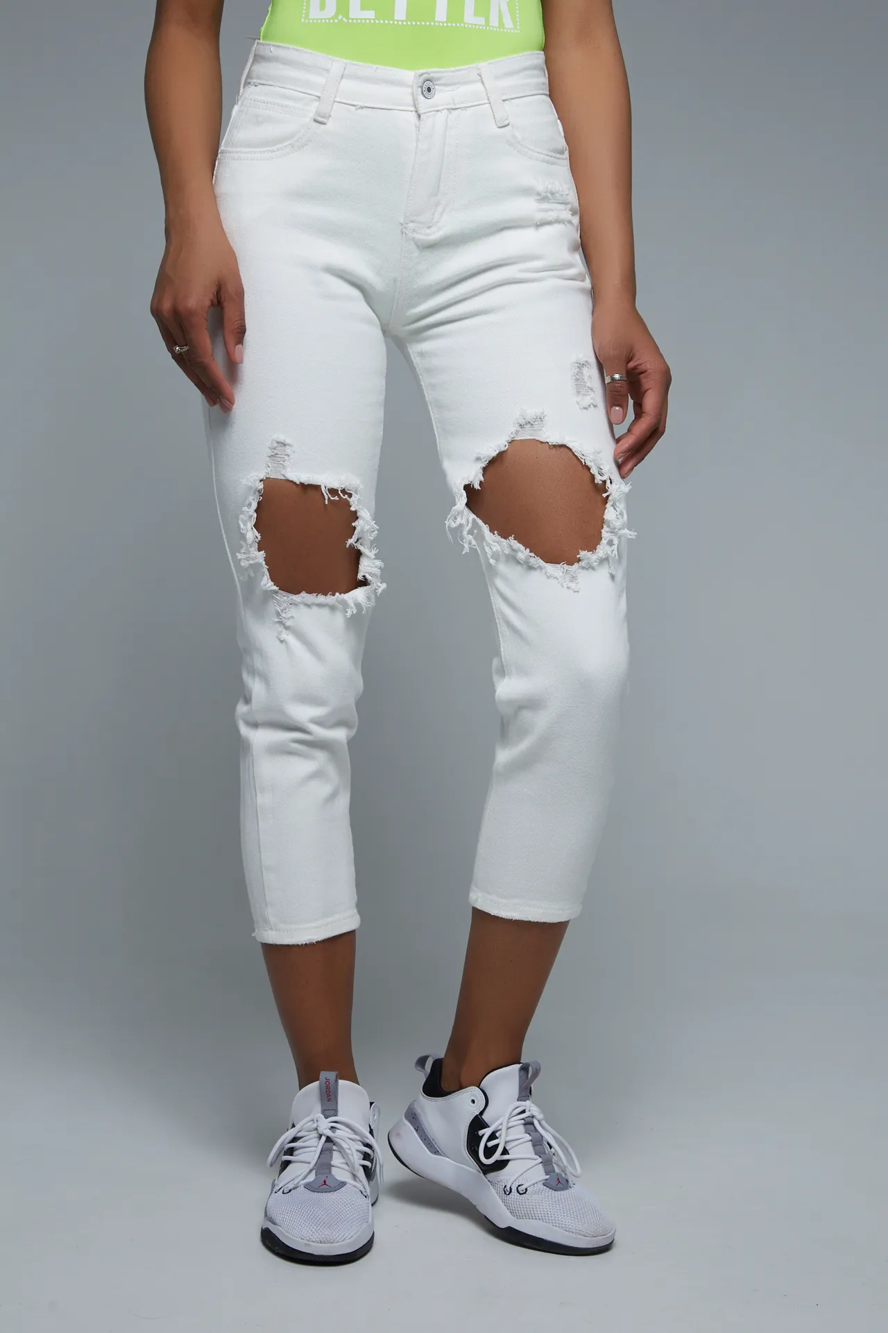 Женские белые джинсы с дырками Nadya
