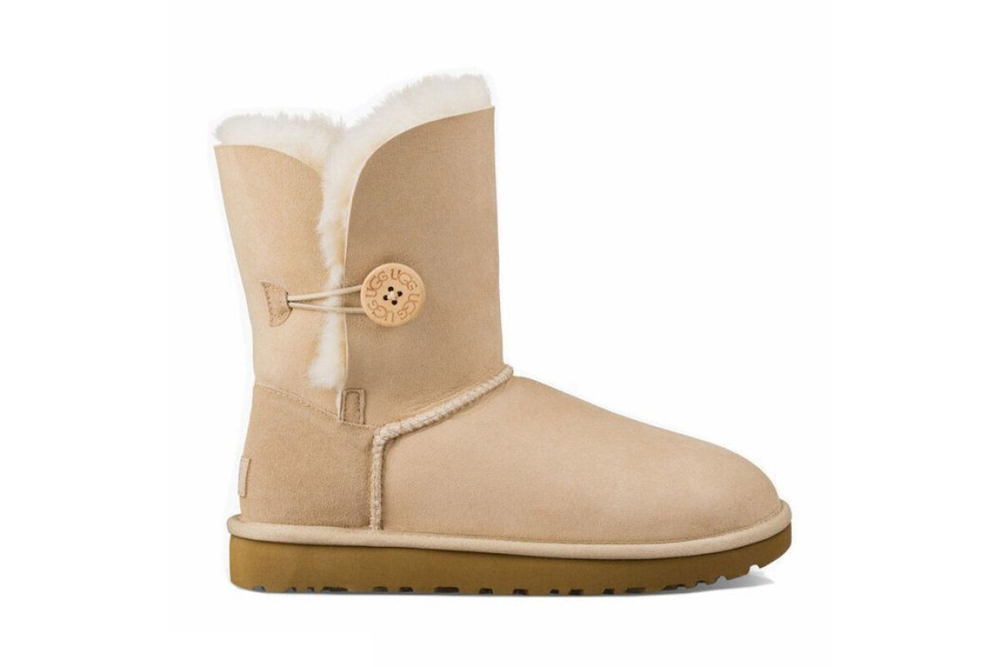 UGG Bailey Button II Sand