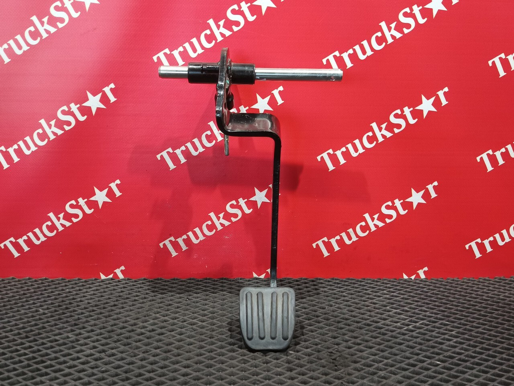 Педаль тормоза 2023г.