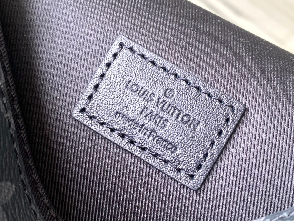Louis Vuitton Montsouris Wearable Wallet