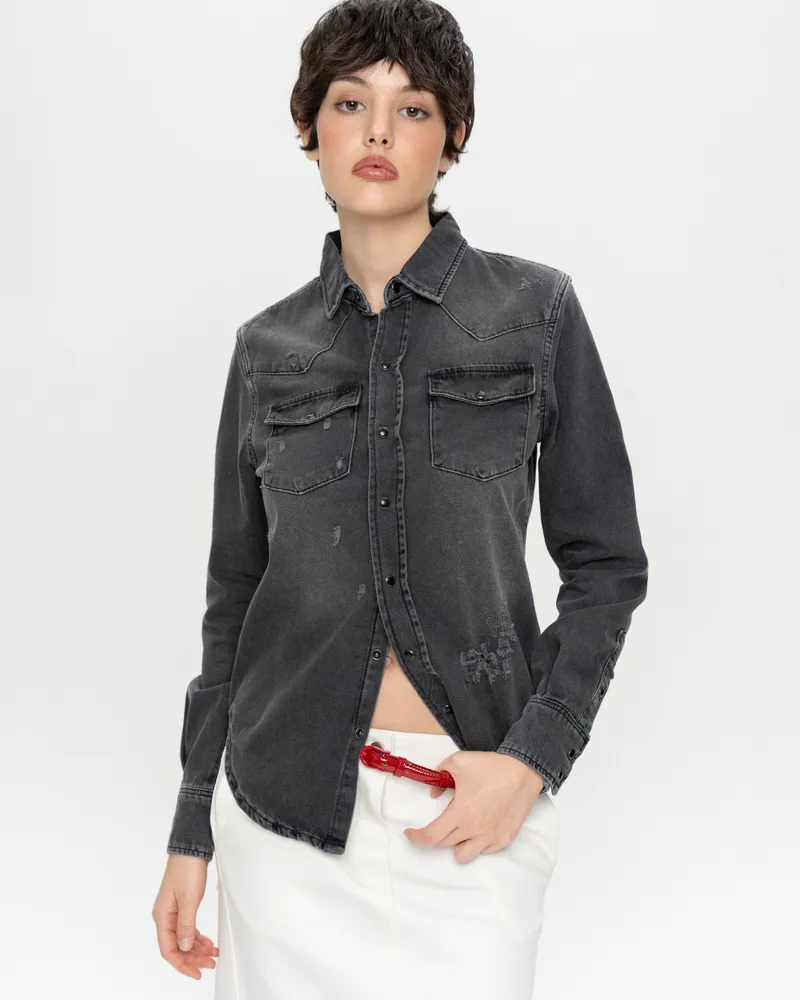 Серая рубашка из денима с карманами