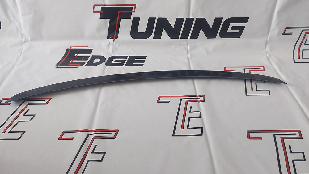 Спойлер лип крышки багажника (черный глянец)