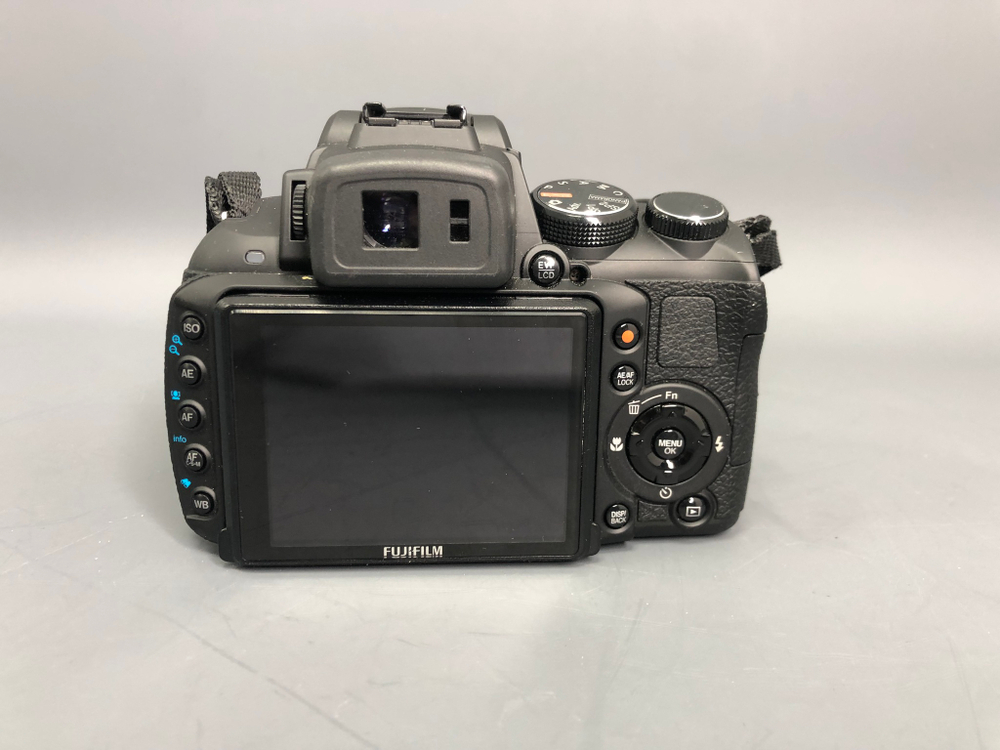 FujiFilm FinePix HS30EXR
