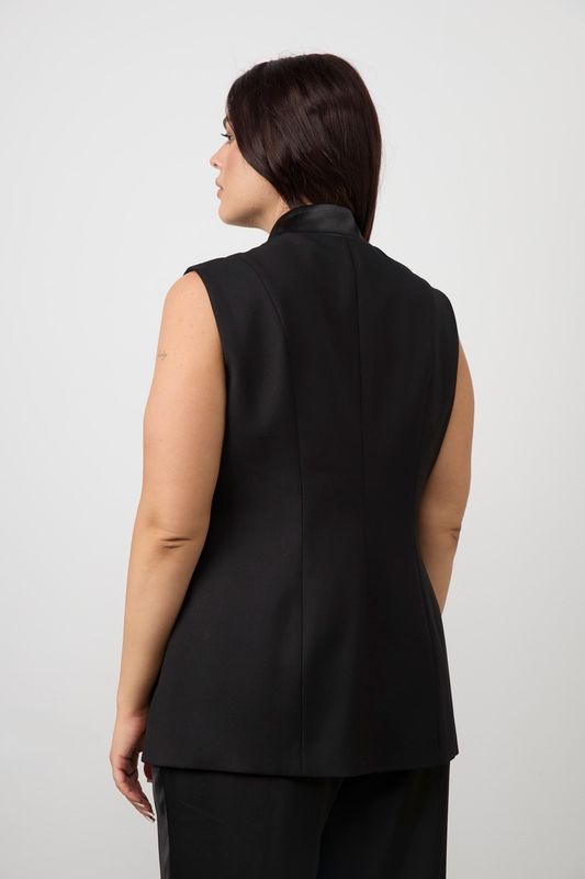 Жилет удлиненный с атласными лацканами, черный