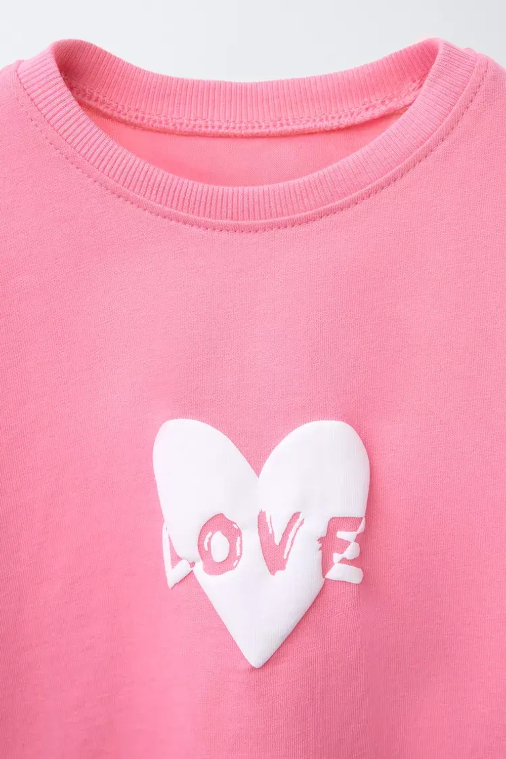 ZARA ФУТБОЛКА С РЕЛЬЕФНОЙ НАДПИСЬЮ, ТЕМНО-РОЗОВЫЙ