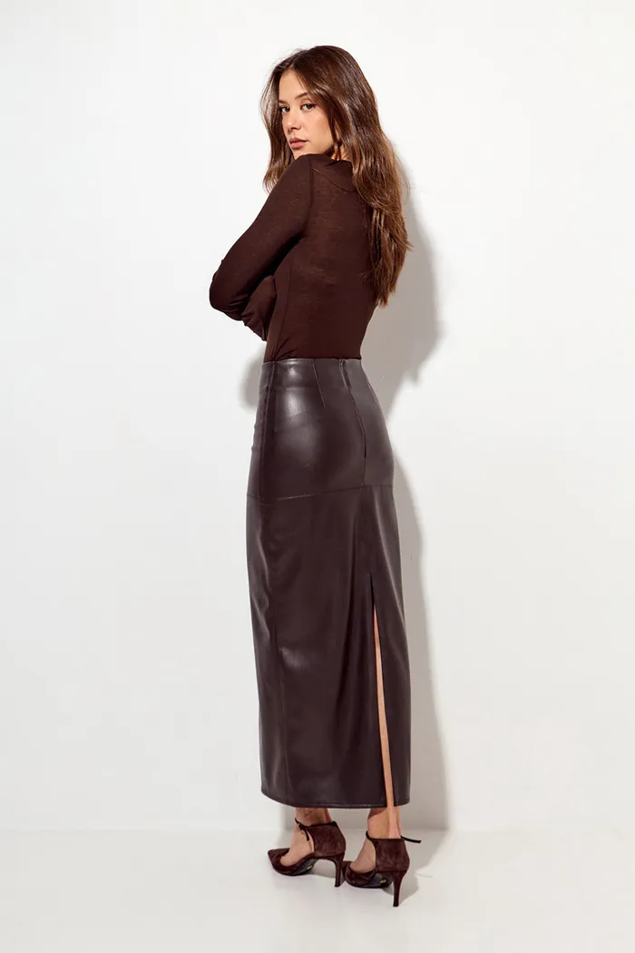 Юбка карандаш из экокожи шоколадного цвета