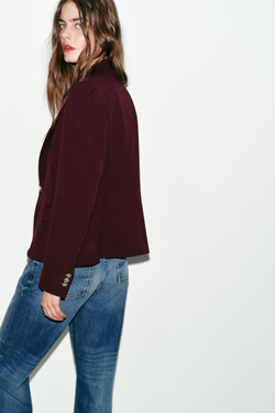 ZARA ПРИТАЛЕННЫЙ БЛЕЙЗЕР С ВЫРАЖЕННЫМИ ПЛЕЧАМИ, БУРГУНДИ