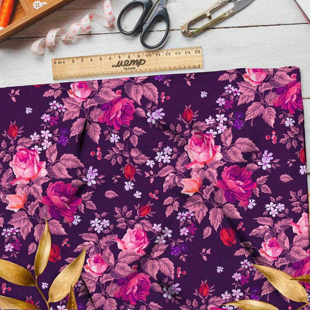 Ткань оксфорд 210 фиолетовые розы на фиолетовом