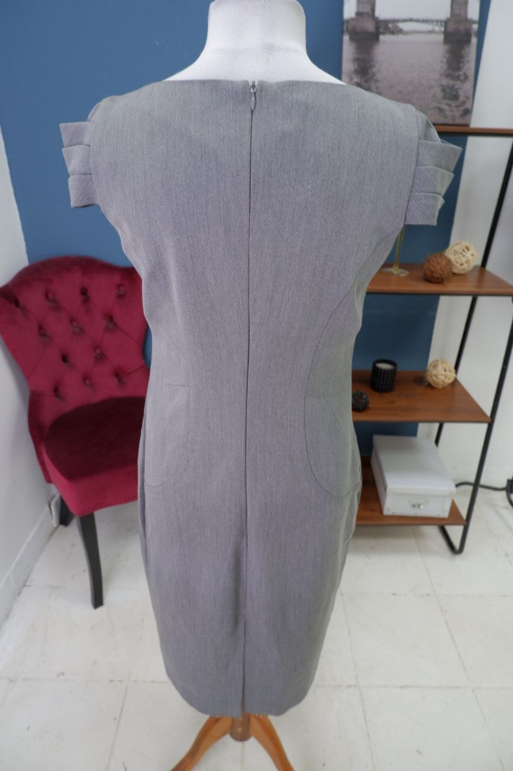 Платье Oodji серое 42 размер