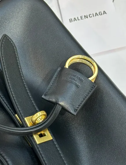 Сумка BALENCIAGA Bel Air Small in Soya