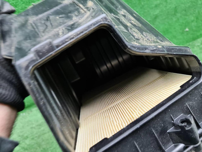 Корпус воздушного фильтра RR Evoque 2 (18-нв)