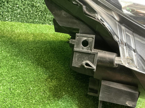 Фара правая Mazda CX-5 2 (2017-2021) LED