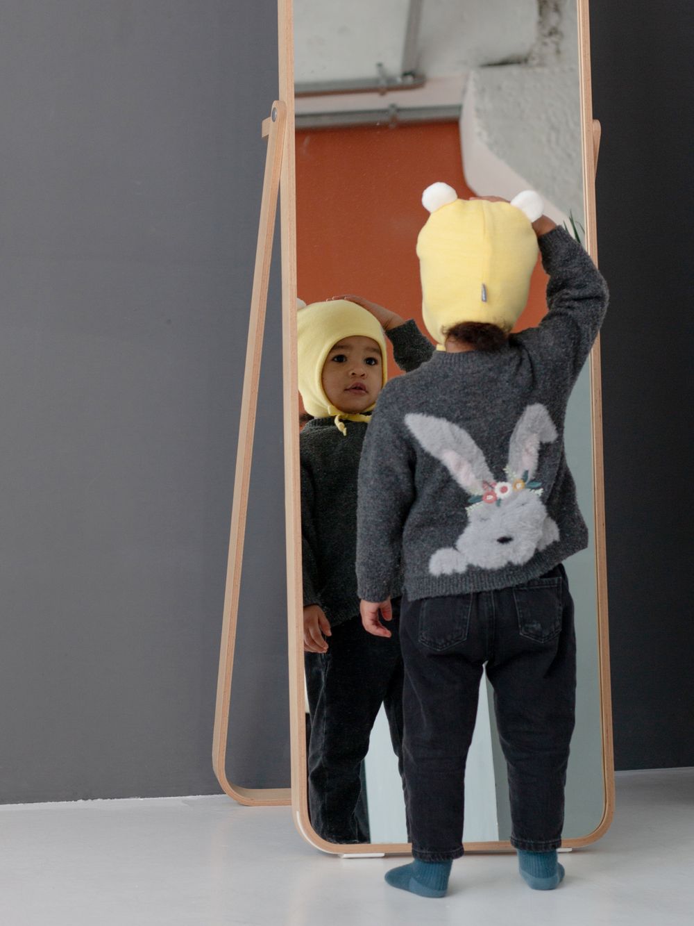 Шапка весенняя/осенняя вязаная ЛОРА (Груша)