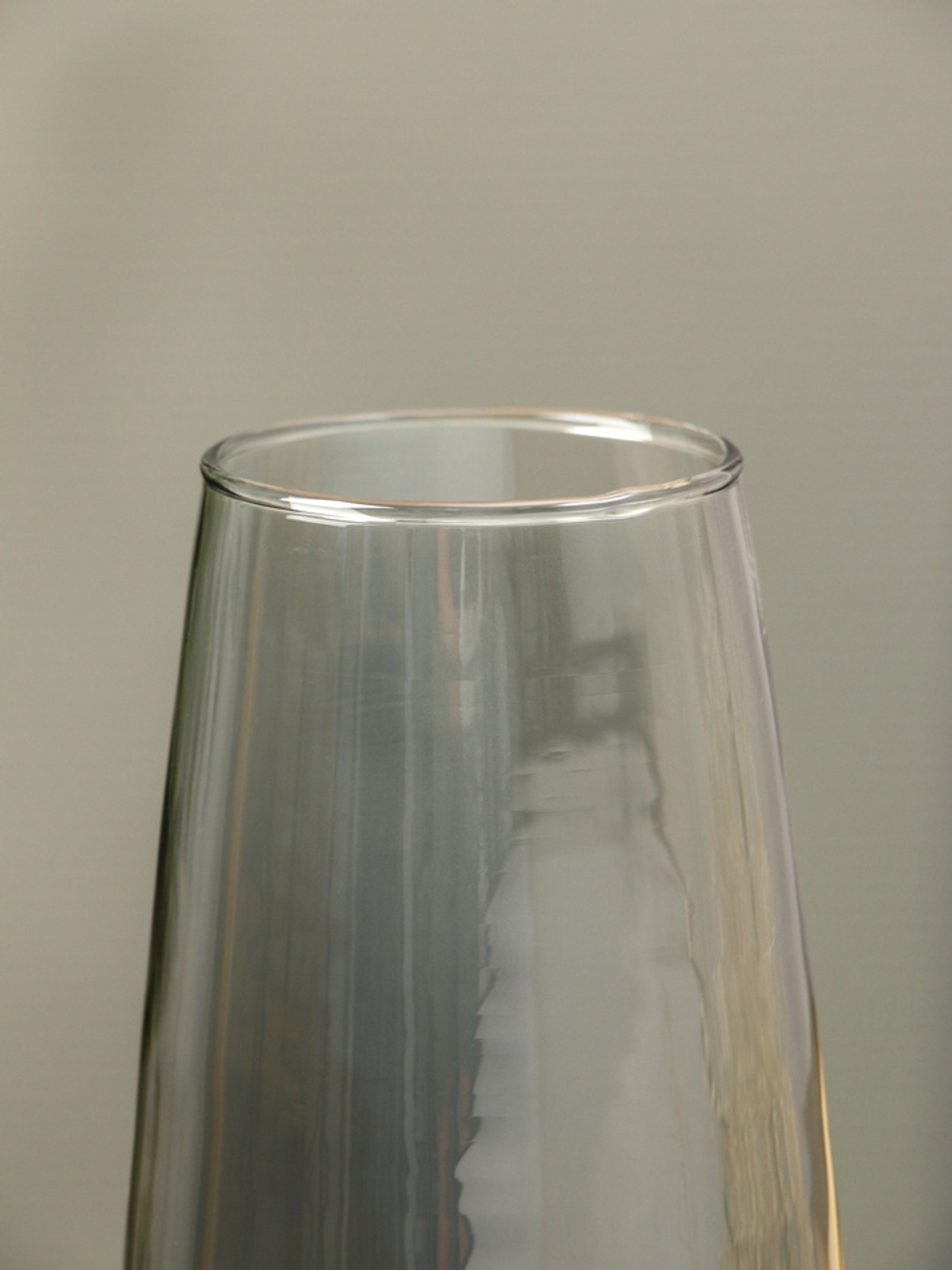 Ваза «Кэнди», 22×9×6.5 см, стекло, серая