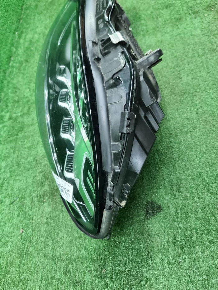 Фара правая Mercedes C w205 (2018-2023) LED