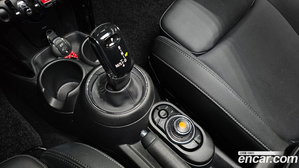 Mini Cooper HIGH (06.2020)