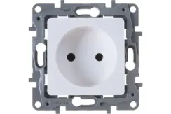 Розетка Legrand Etika без заземления белая 25656
