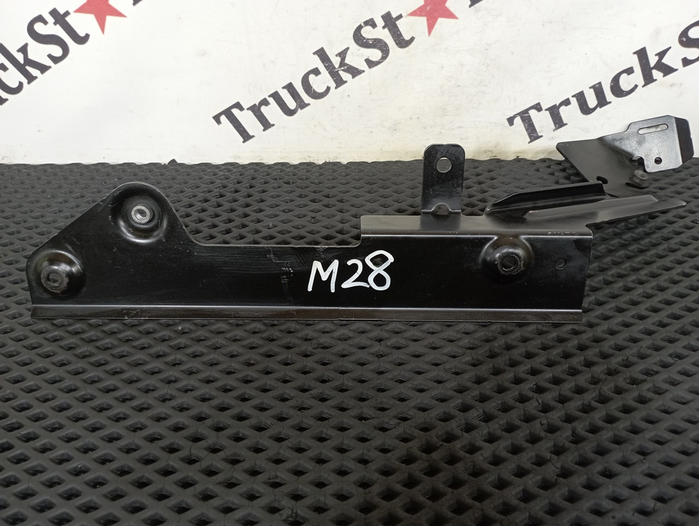 Кронштейн проводки 2021 г.