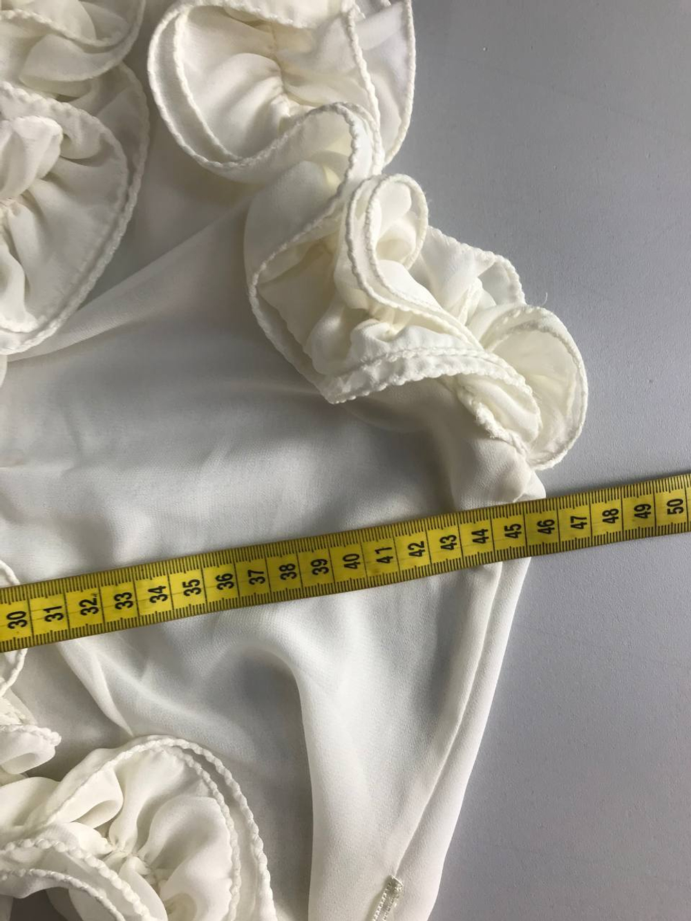 Блузка Favori для романтического образа, визуально на 44 размер