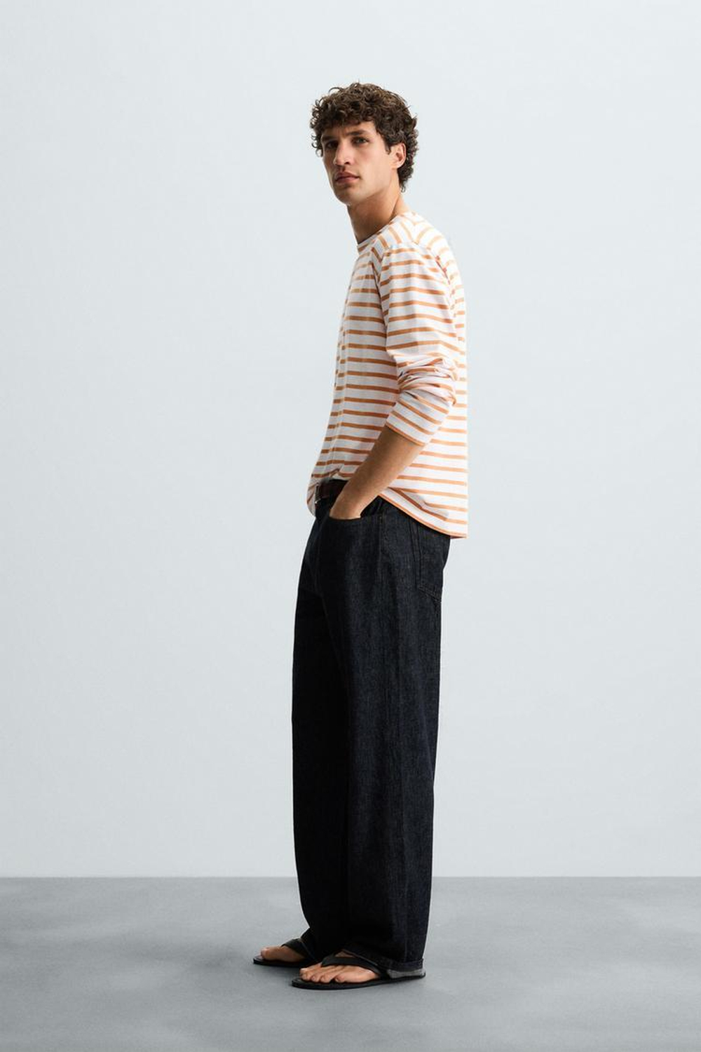 ZARA ЖАККАРДОВАЯ ФУТБОЛКА В ПОЛОСКУ, ПОЛОСКИ