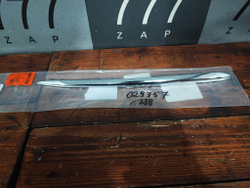 Накладка решетки радиатора Mercedes E W213 20- БУ Оригинал A2388881700