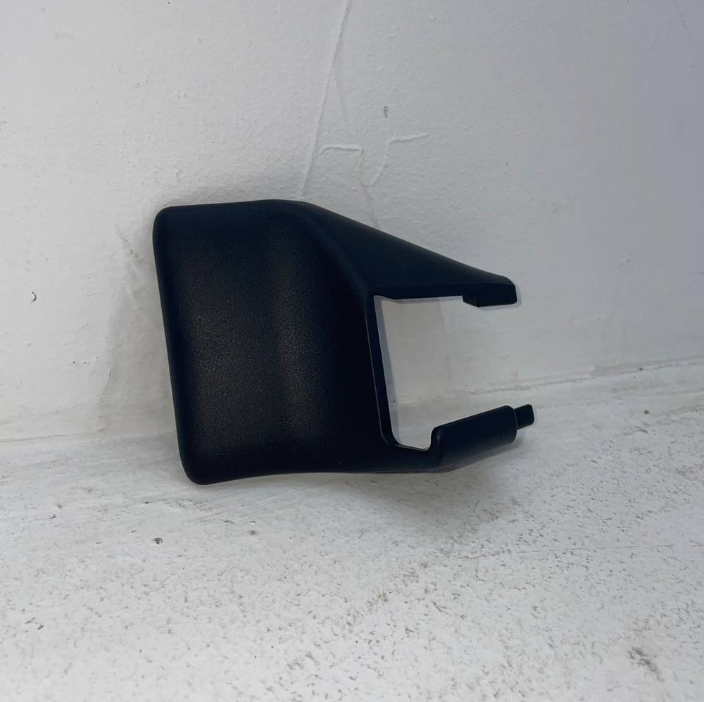 COVER, SEAT TRACK BRACKET, INNER FR 72127-48070-C0 7212748070C0