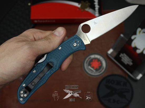 Складной нож Spyderco Endura 4 10FPK390 c клинком из стали Bohler K390 Microclean, рукоять FRN
