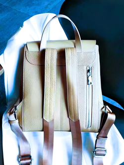 женский рюкзак из натуральной кожи