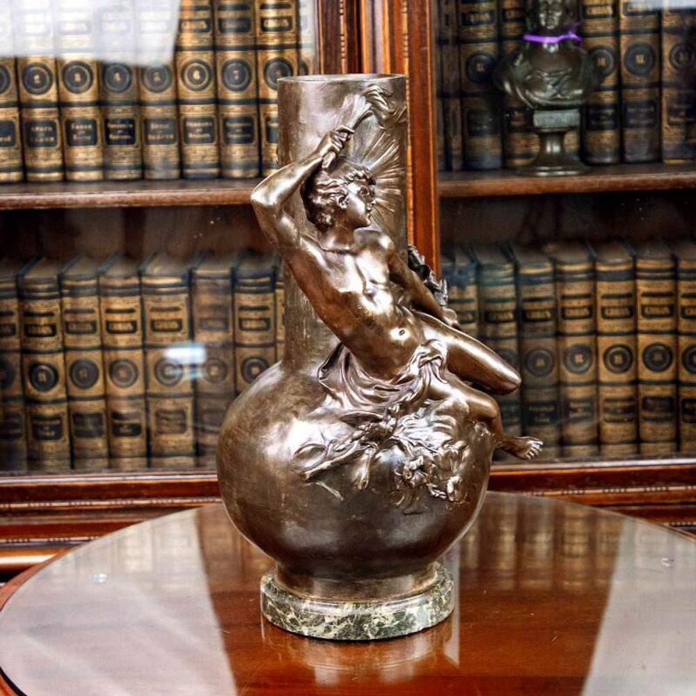 Авторская ваза в стиле АР-НУВО