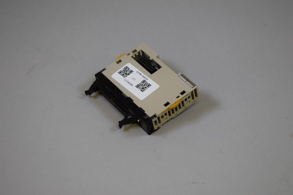 OMRON CJ1W-OD233