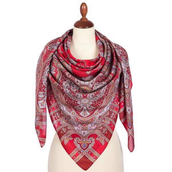 Платки из вискозы 135х135 см