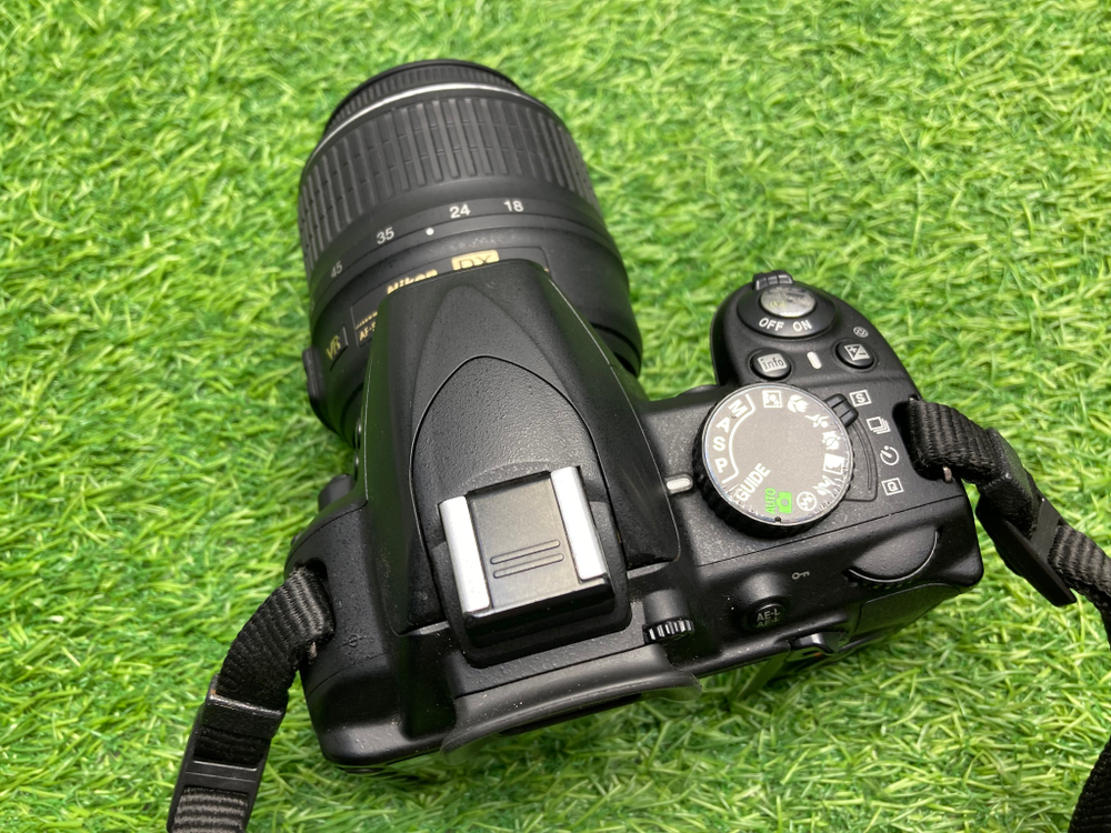 Nikon D3100 kit 18-55mm 3.5-5.6G VR 3700 кадров