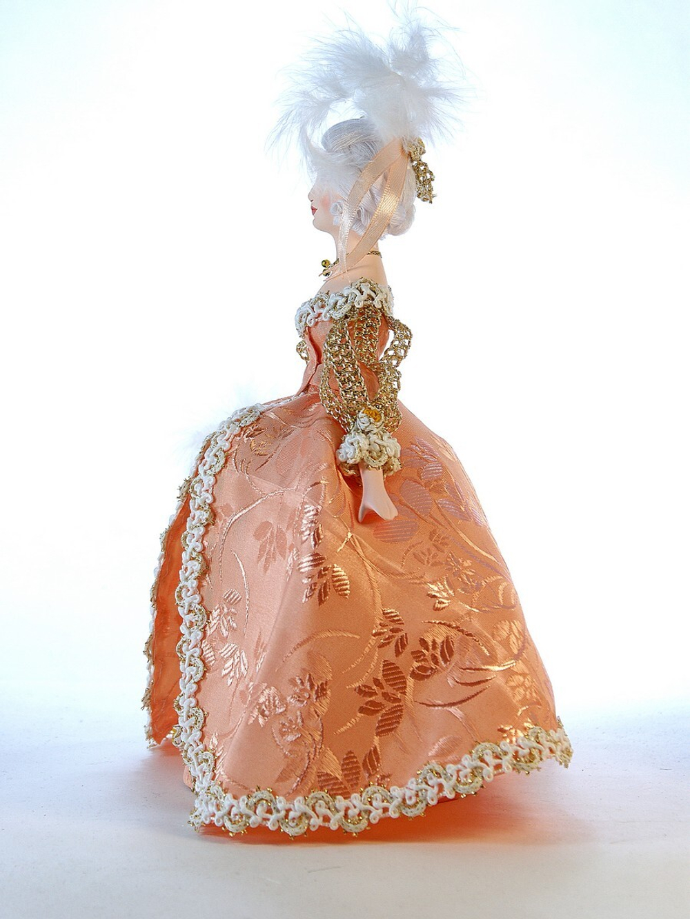 Кукла коллекционная Фрейлина