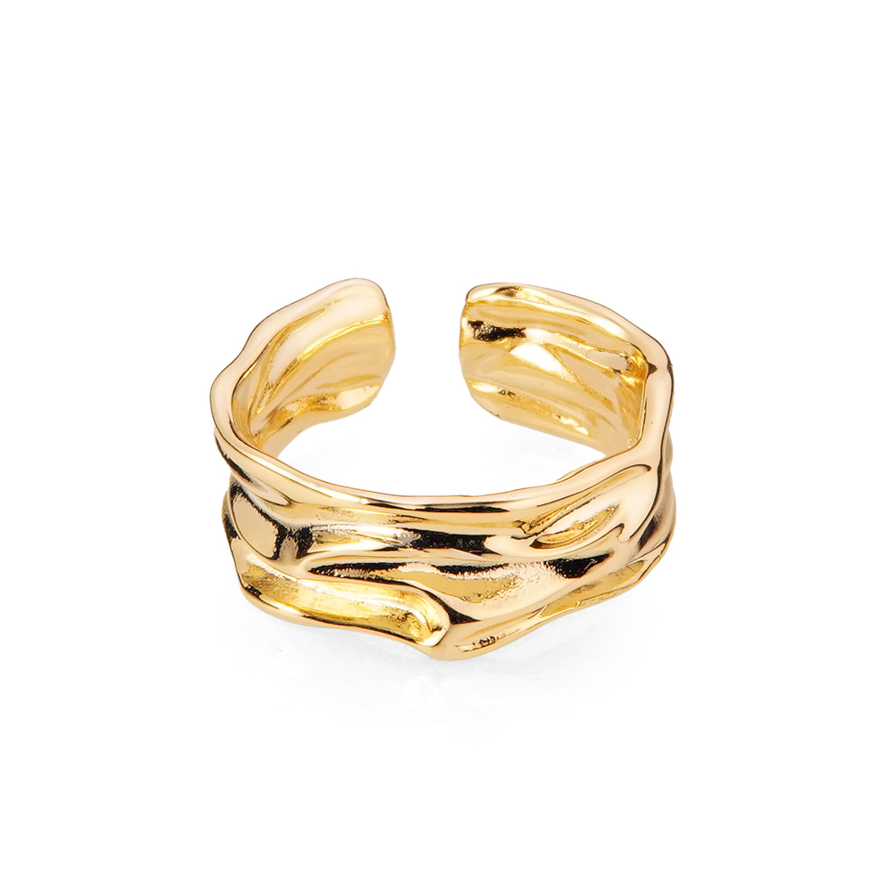 Латунное кольцо базовое "Мятый металл" gold