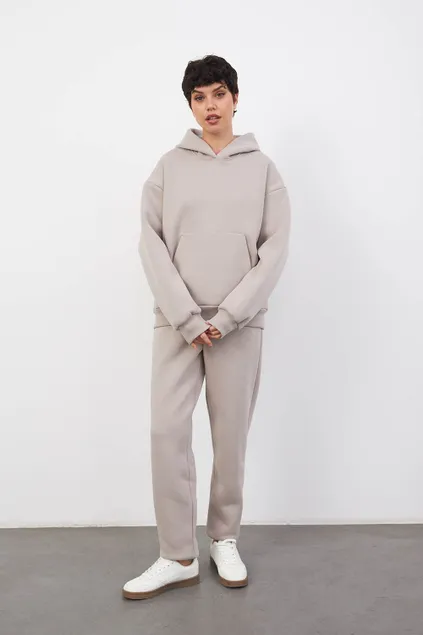 Утепленное худи свободного кроя цвета туман