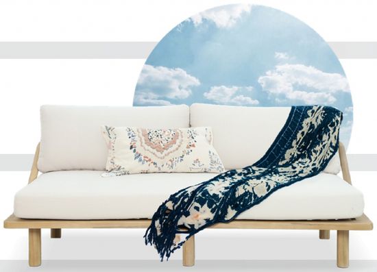 Диван деревянный трехместный с подушками Denmark