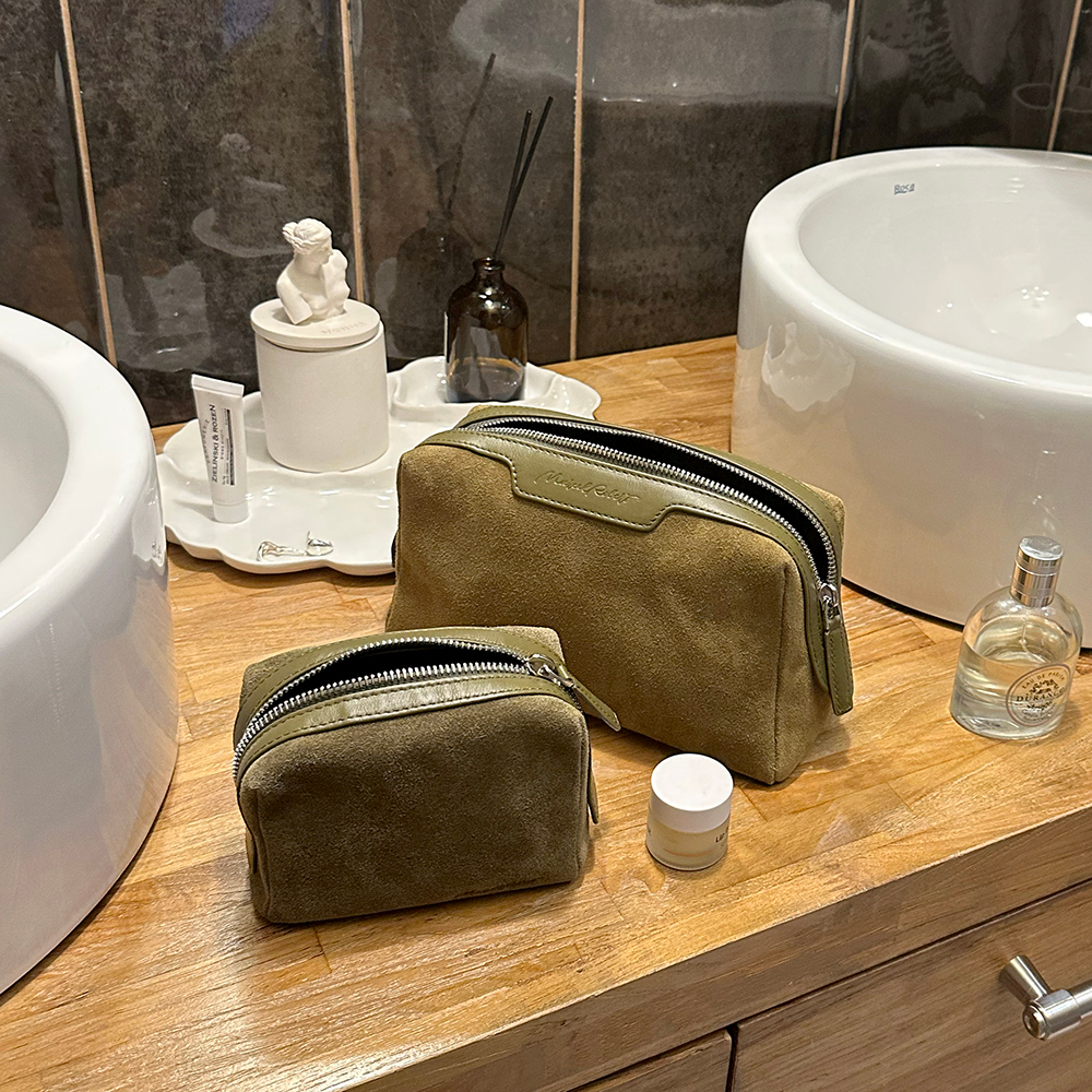 Несессер Trapèze из замши и кожи, теленка зеленого цвета