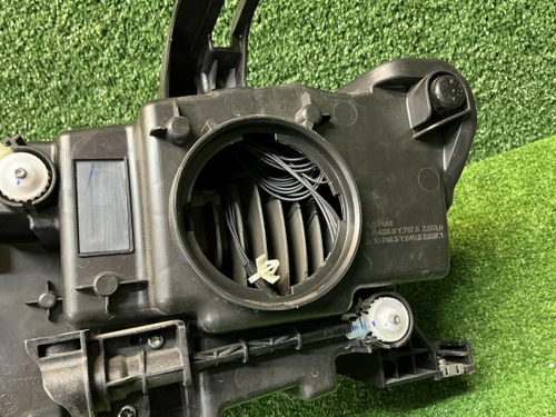 Фара правая Voyah Free (2023-н.в.) LED