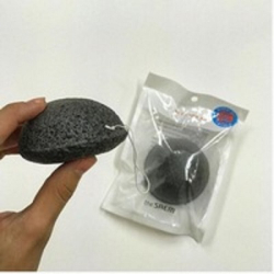 The Saem 100% Charcoal Jelly Cleansing Puff спонж конняку