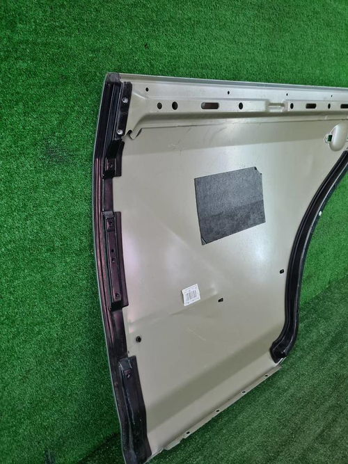 Накладка двери задняя правая VW Golf Plus (05-14)