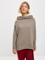 Лонгслив оверсайз с вырезом лодочка