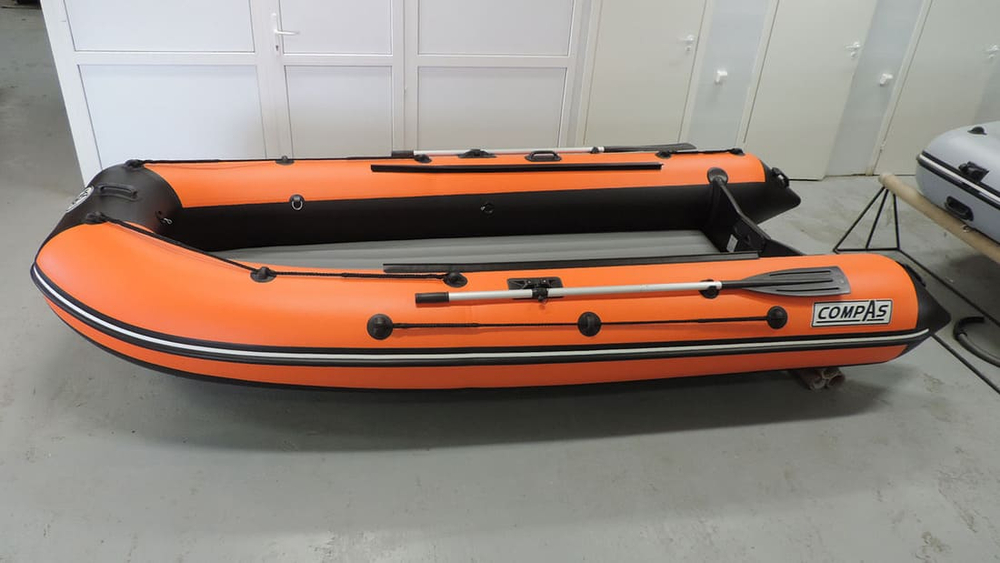 Лодка ПВХ COMPAS 400