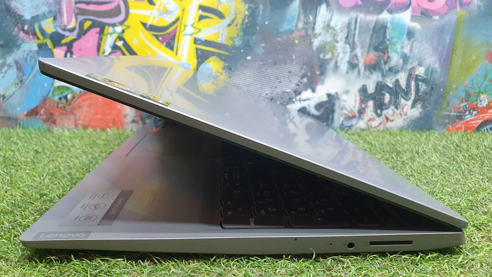 Ноутбук Lenovo Ryzen 3/8Gb/IdeaPad S145-15API 81UT005DRU/Windows 10