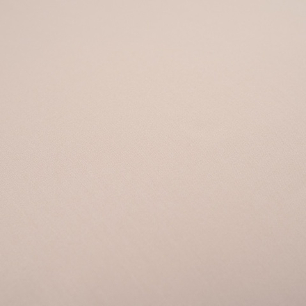 Простыня на резинке из сатина бежевого цвета из коллекции Essential, 160х200 см