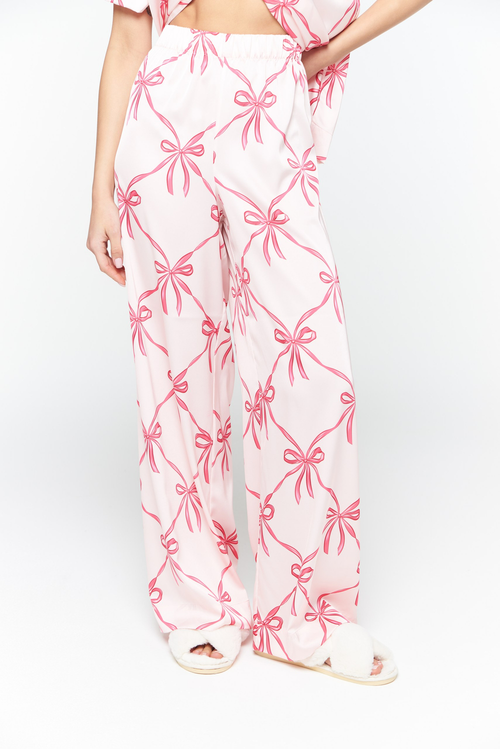 Шелковая пижама с бантиками