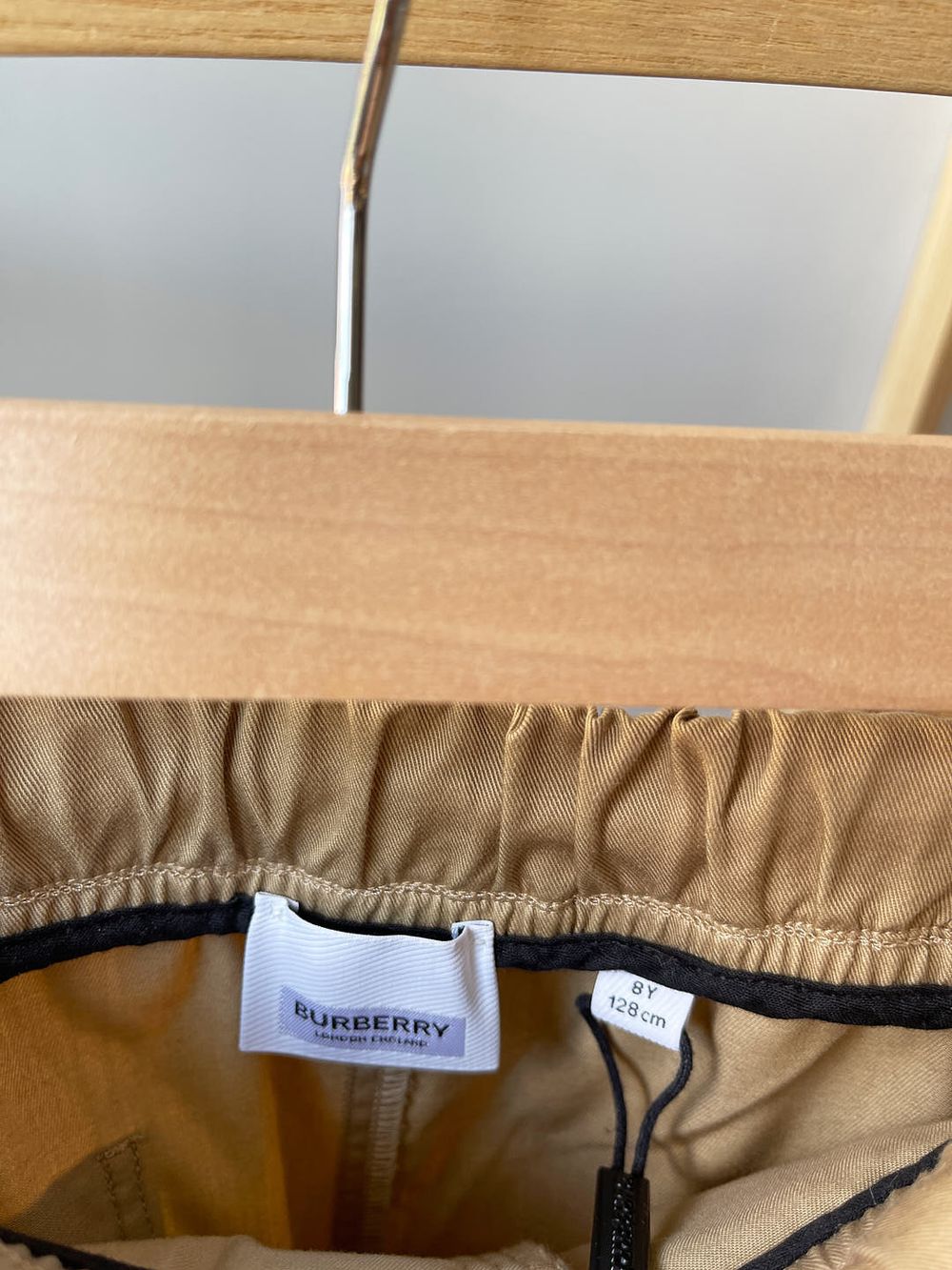 Новые брюки Burberry, 128